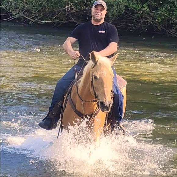 Meet your Posher, Posh - Picture 1 of 2